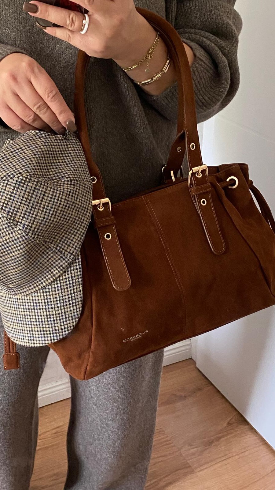 Torebka 👜 na piękną złotą jesień 🍂?
Jesteś team beżowa/taupe czy karmelowa/czekoladowa?
Wiele pięknych modeli torebek z ekologicznej skóry oraz z prawdziwej skóry znajdziesz w naszym sklepie internetowym na ochtorebki.pl
Chętnie odpowiemy na Wasze pytania.
#ochtorebki #jesieniara #ochtorebkipl #torebkidamskie