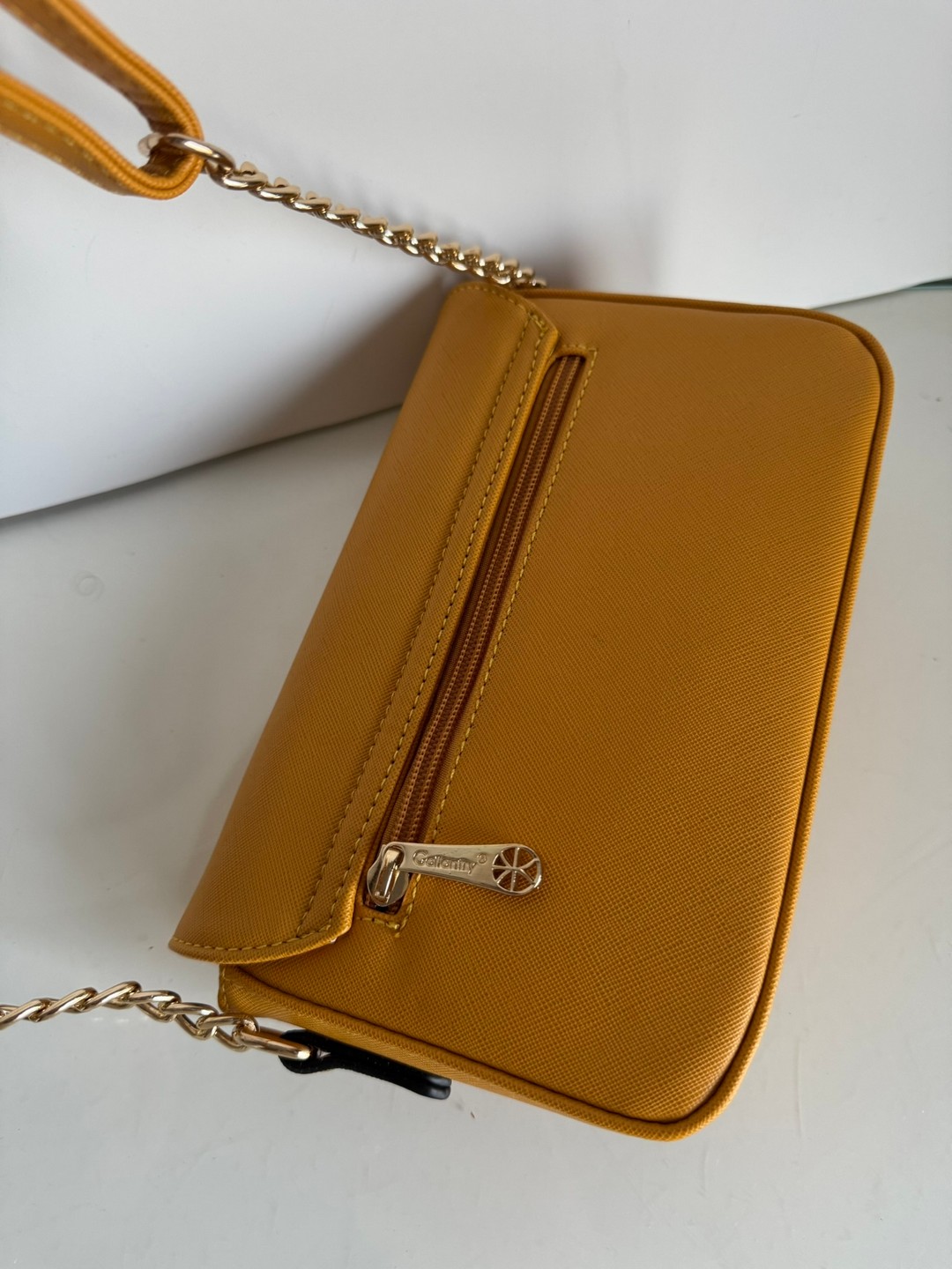 Torebka listonoszka Gallantry Paris żółta - obrazek 3