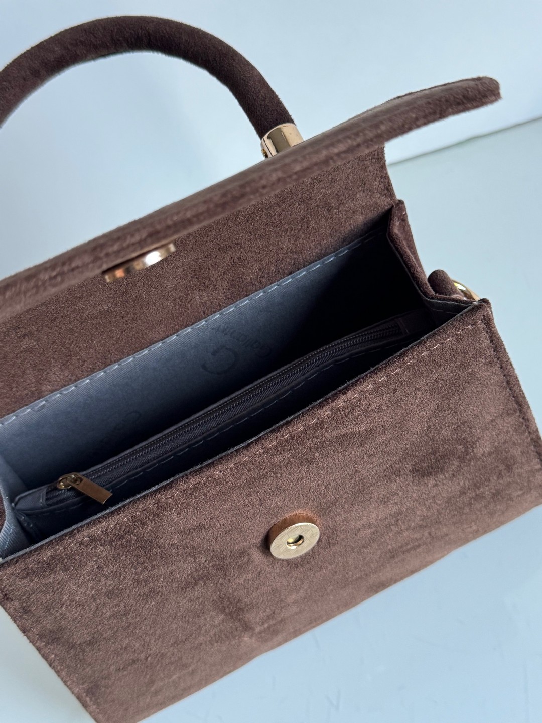 Torebka listonoszka czekoladowa eco zamszowa Gallantry - obrazek 8