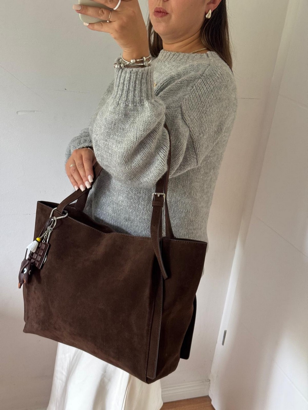 Torebka shopper czekoladowa Flora&co zawieszka Duża - obrazek 7