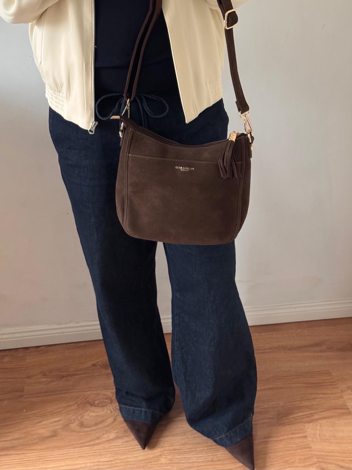 Torebka listonoszka czekoladowa eco zamsz - obrazek 4