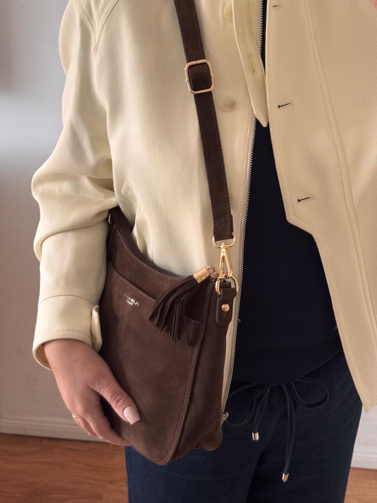 Torebka listonoszka czekoladowa eco zamsz